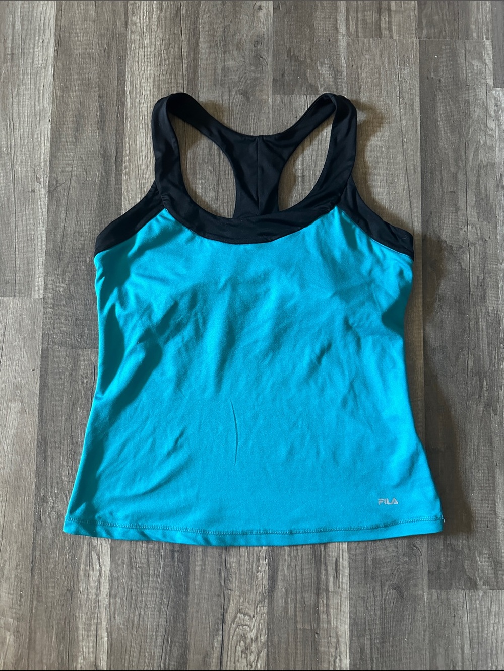 Women’s Fila Workout Top in size Large